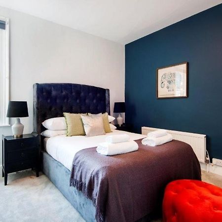 Modern Family Home In London Close To Amenities And Train Dış mekan fotoğraf